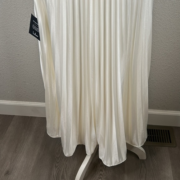 Lulu's Alluring Marvel Ivory Pleated Satin One Shoulder Midi Dress Size Medium - Picture 10 of 13